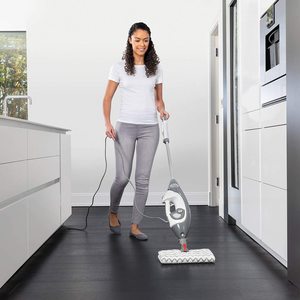 Shark S6005UK Steam Mop in use.